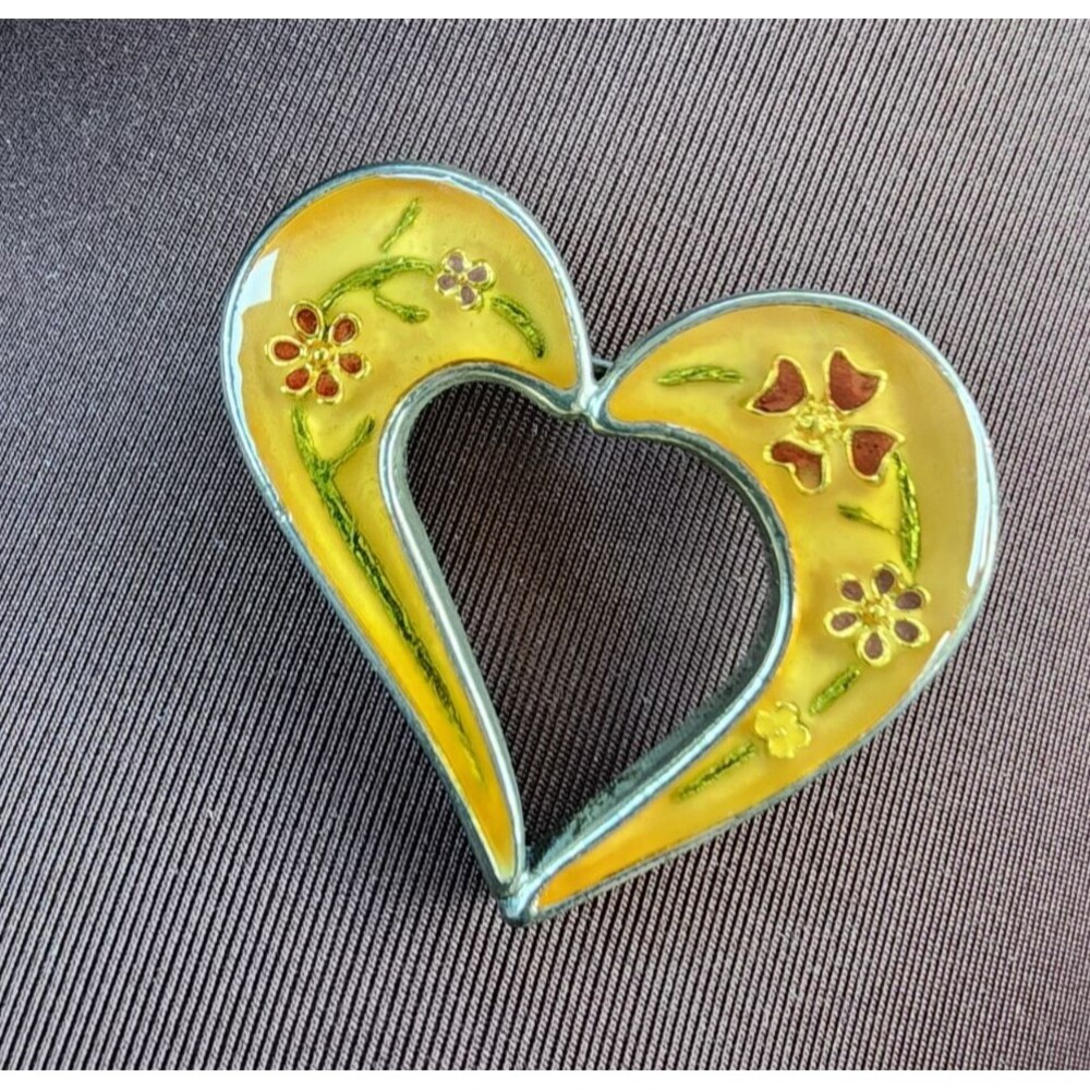 Vtg Signed Kerissa Gold Tone Yellow Lucite Kissing Heart Brooch Pin Hand Painted